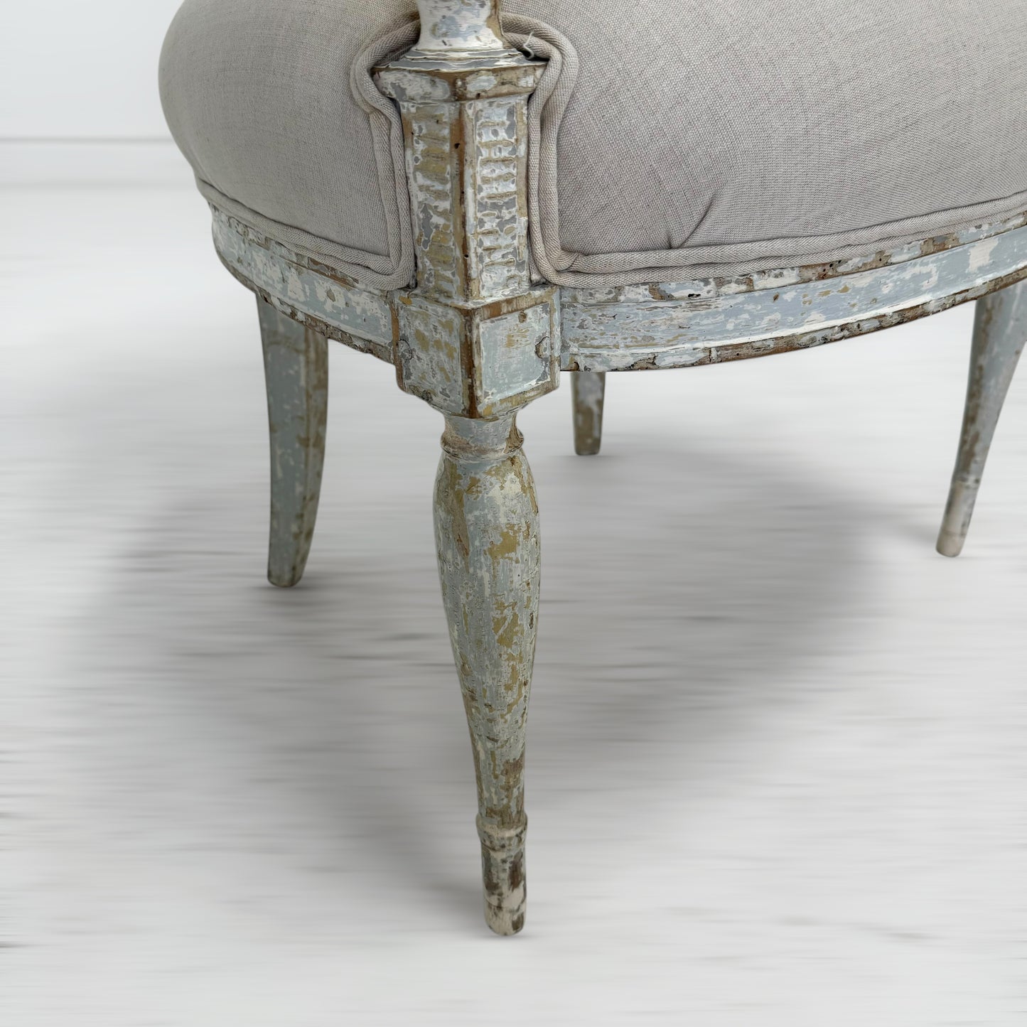 サロンアームチェア