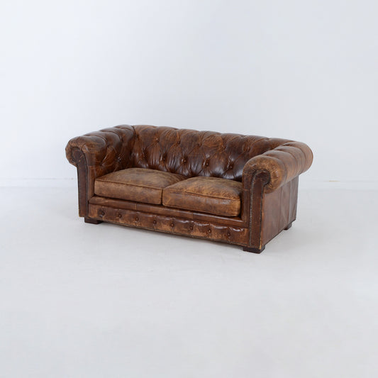 チェスターフィールド 2シーターレザーソファ