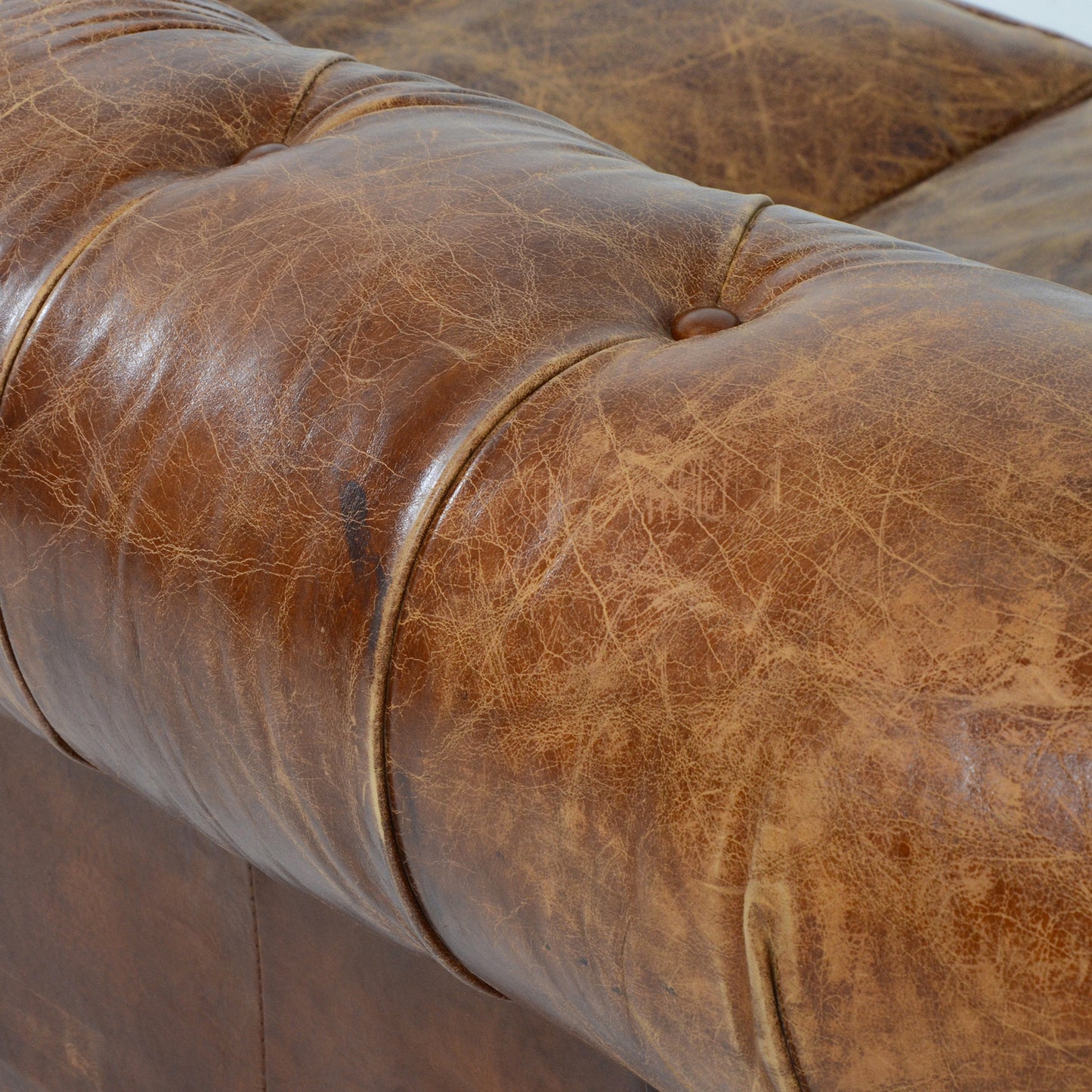 チェスターフィールド 2シーターレザーソファ