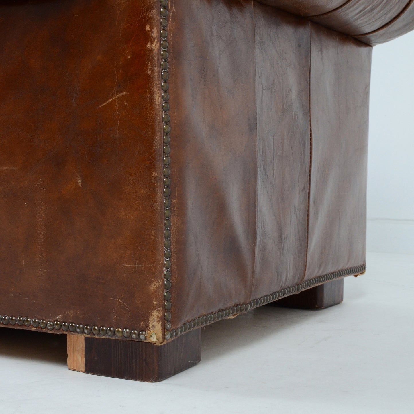 チェスターフィールド 2シーターレザーソファ