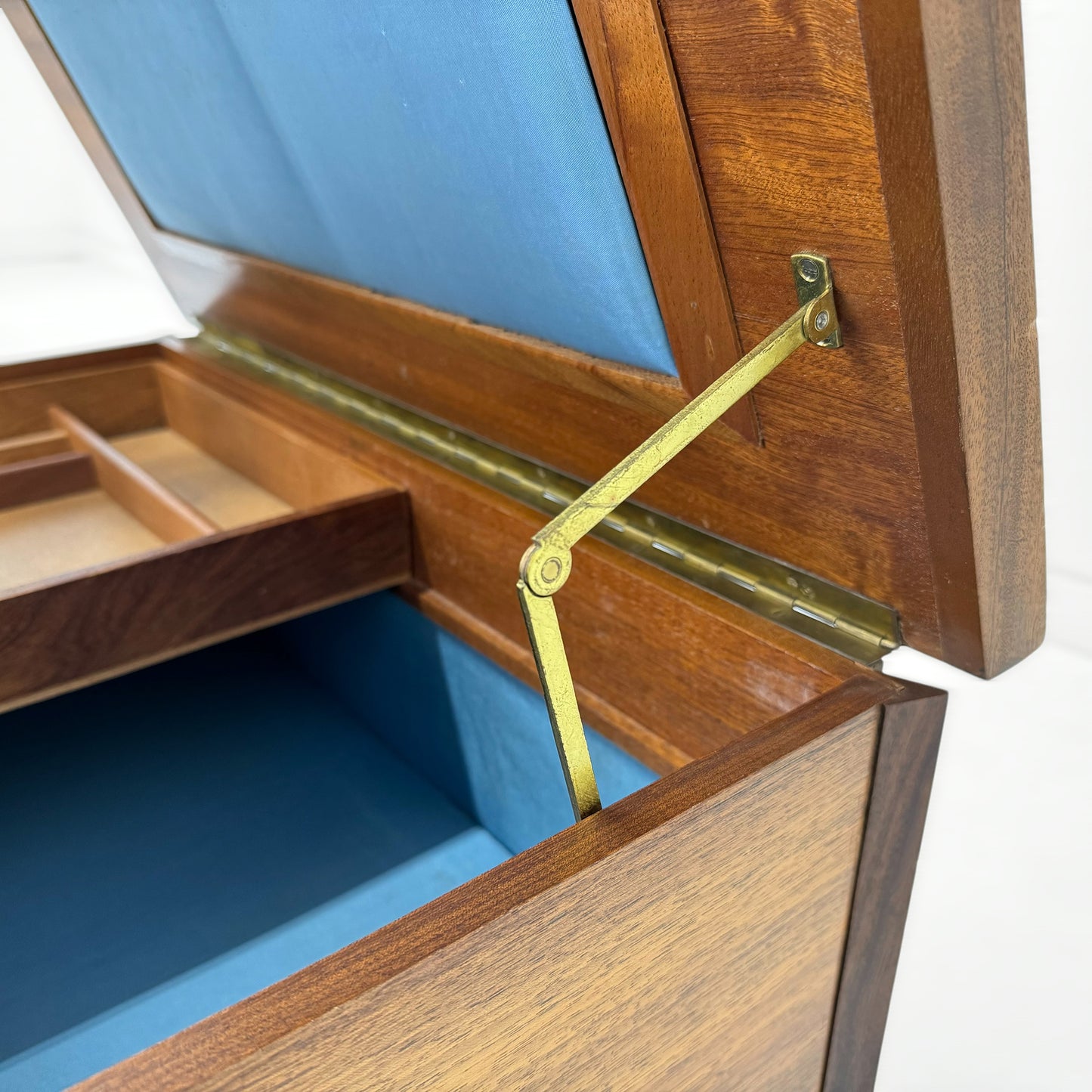 ソーイングテーブル