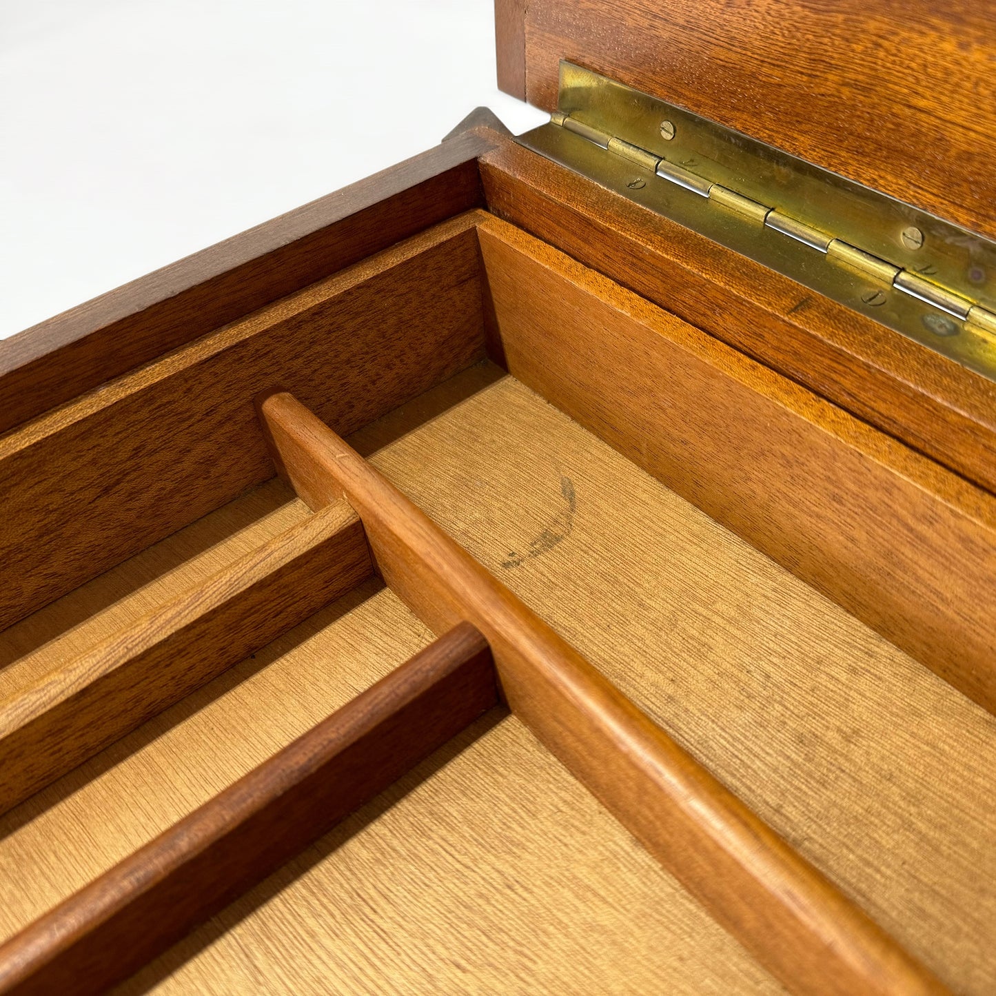 ソーイングテーブル