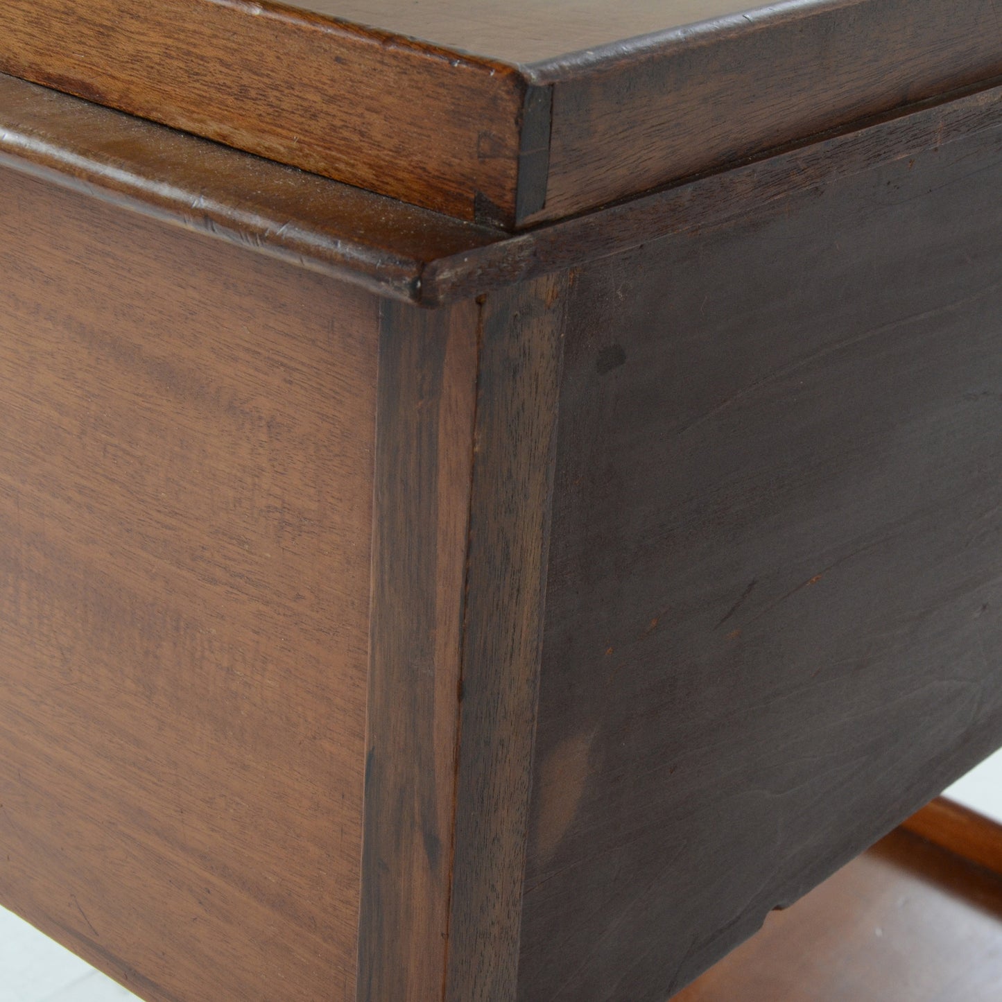 ダムウェイターテーブル