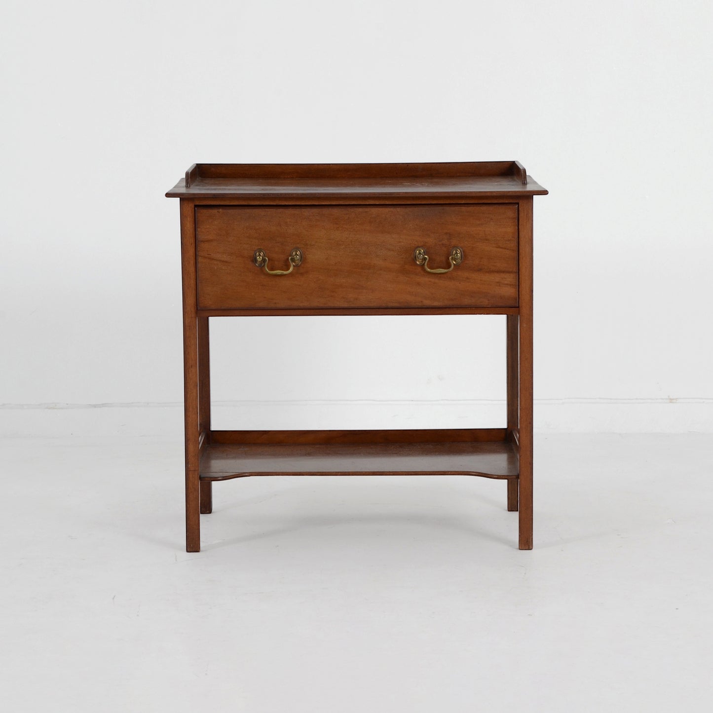 ダムウェイターテーブル