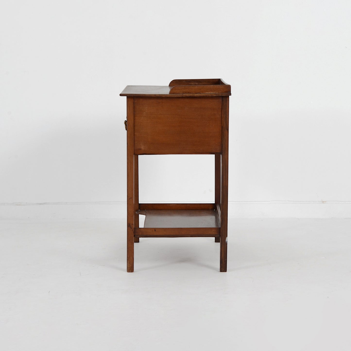 ダムウェイターテーブル