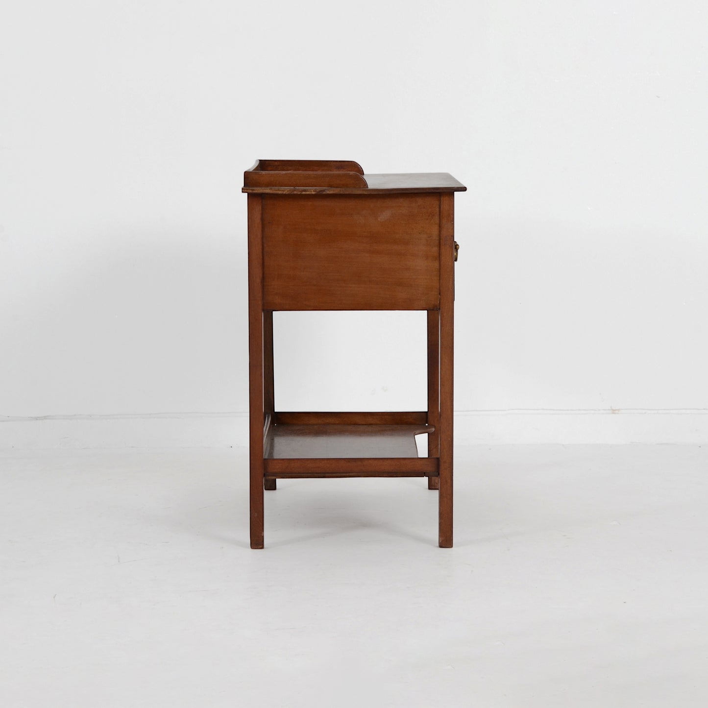 ダムウェイターテーブル