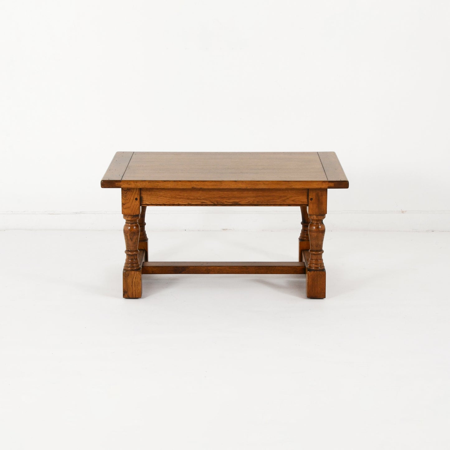 コーヒーテーブル