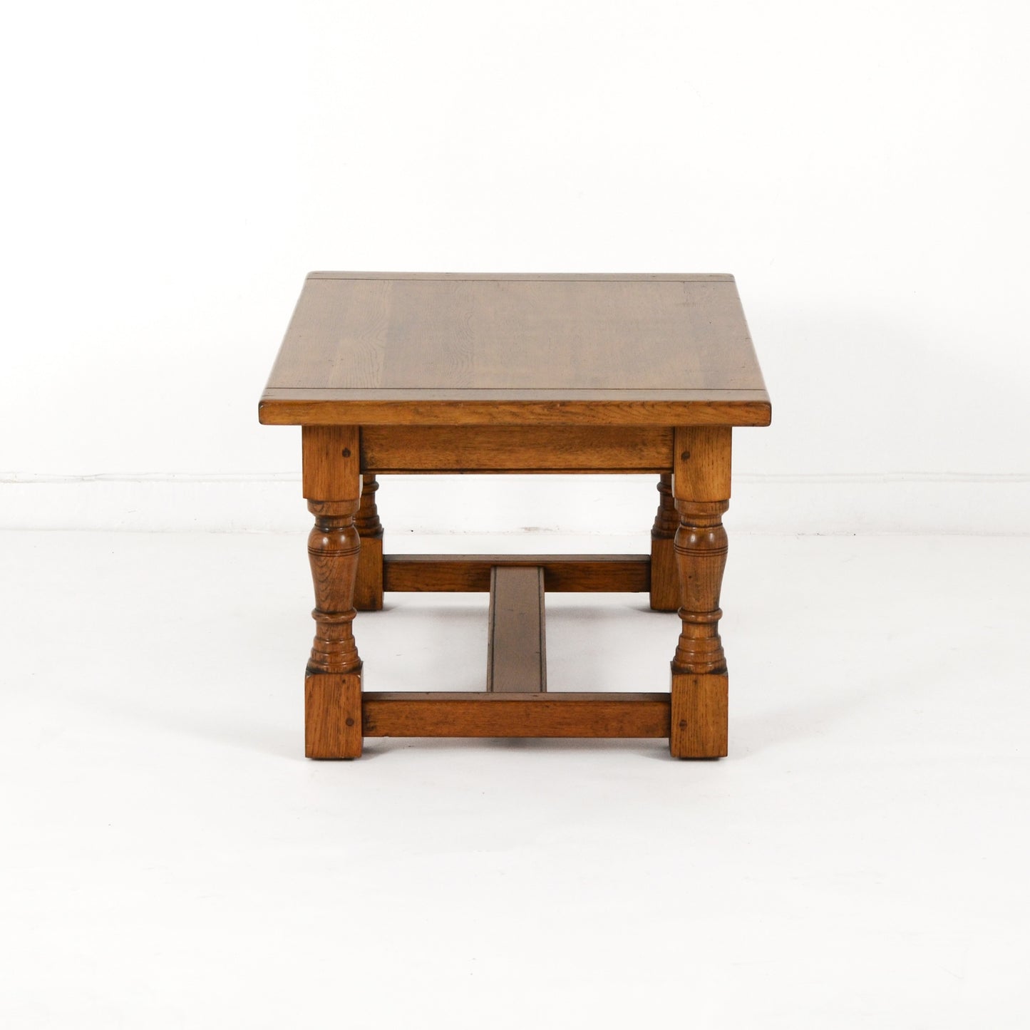 コーヒーテーブル