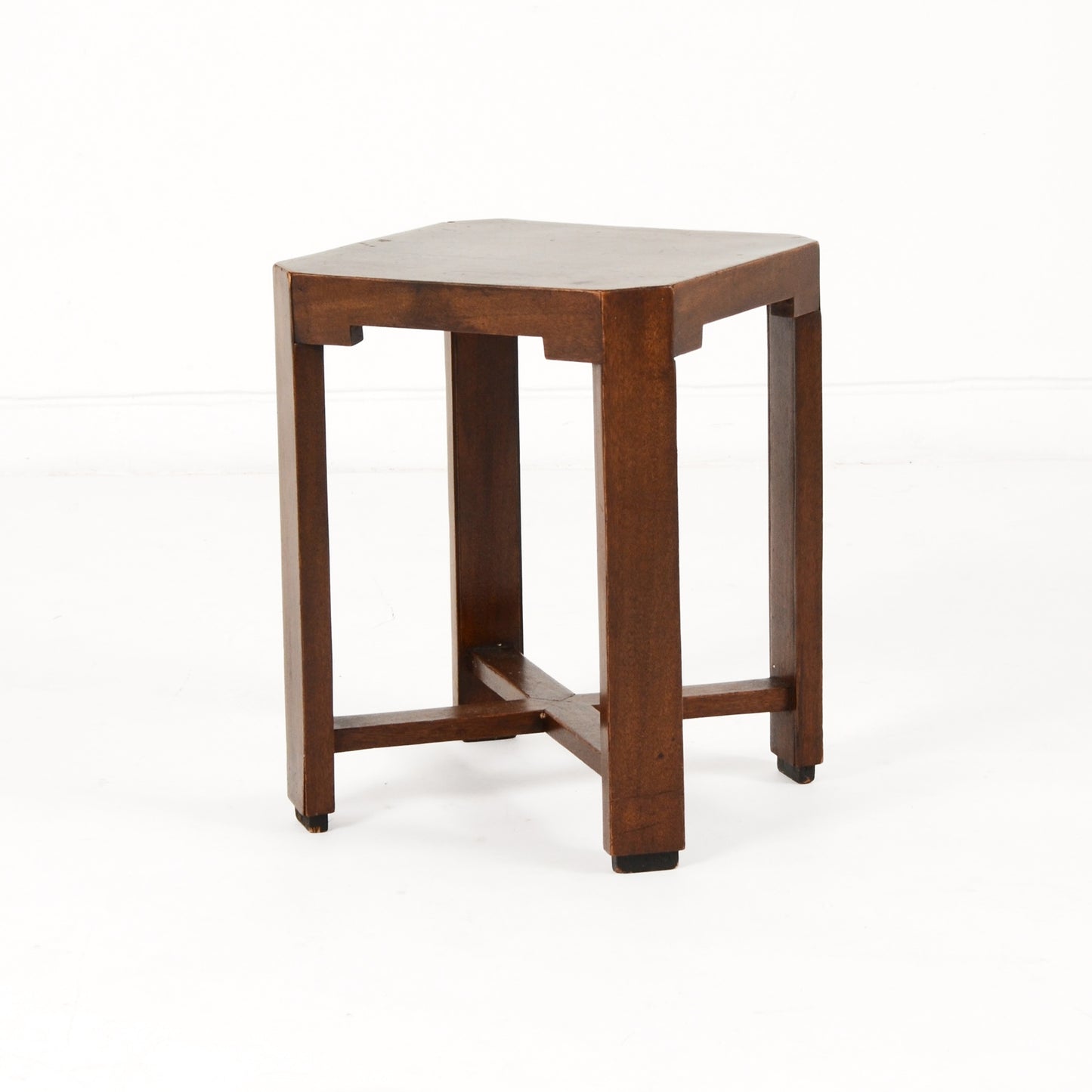 サイドテーブル