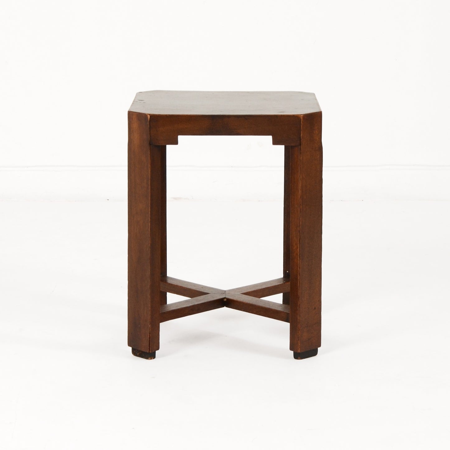 サイドテーブル