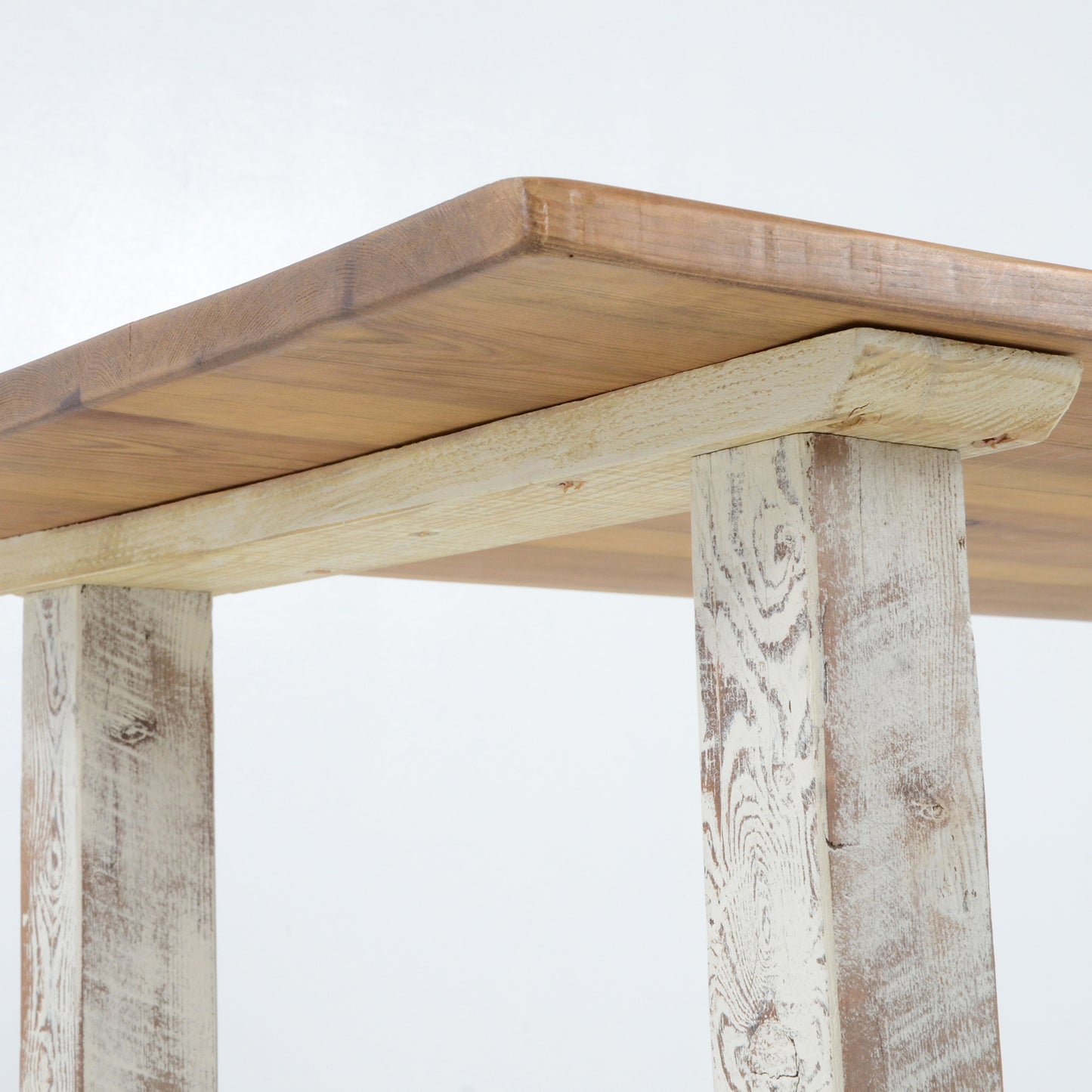 サーバーテーブル