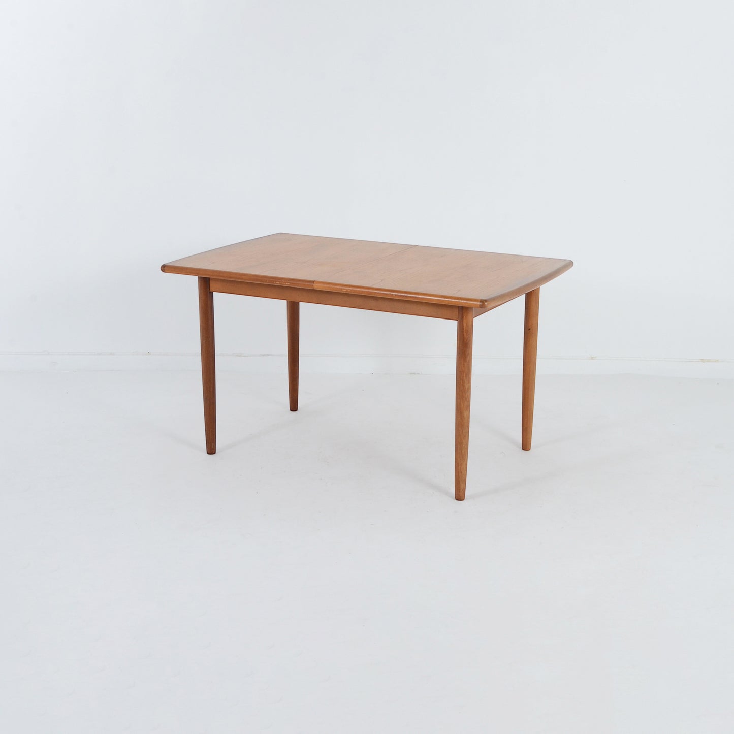 エクステンションダイニングテーブル