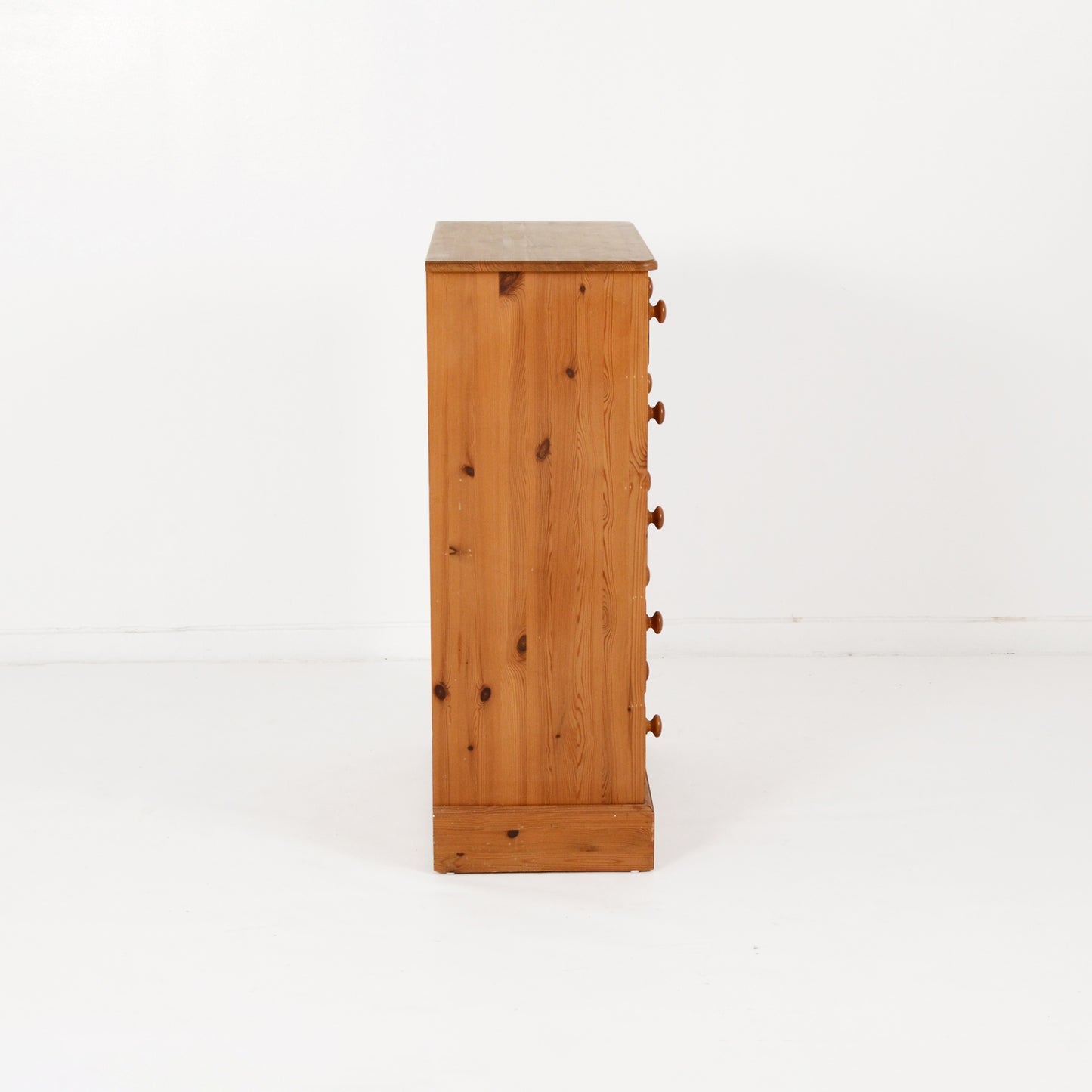 パインチェスト