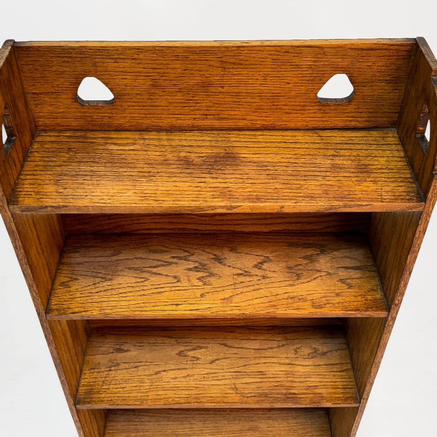 ブックシェルフ