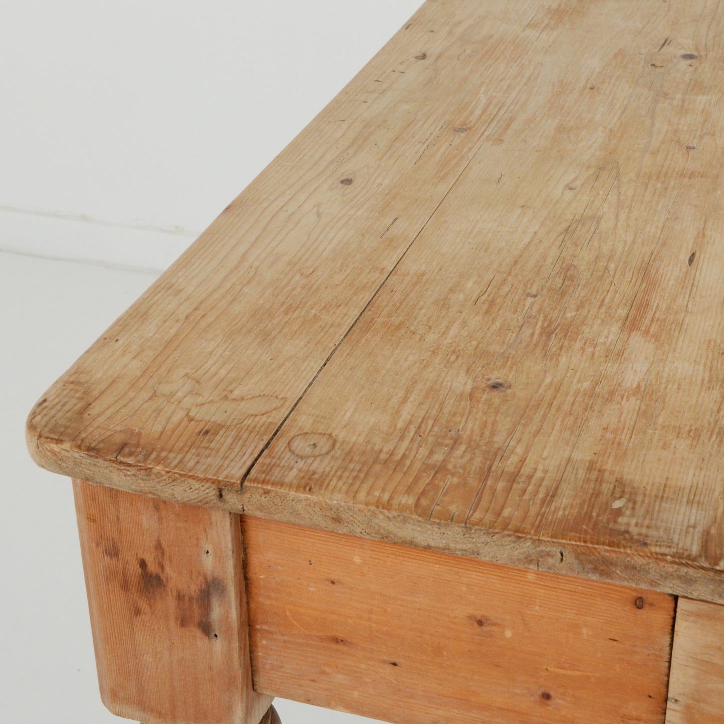 パインテーブル