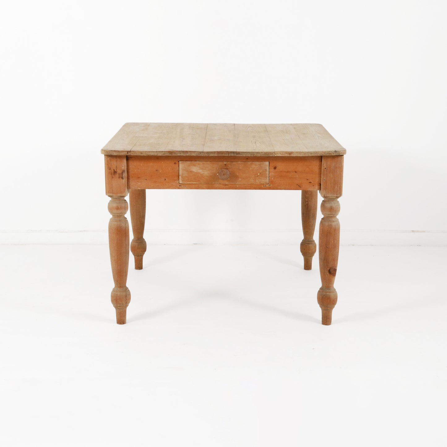 パインテーブル