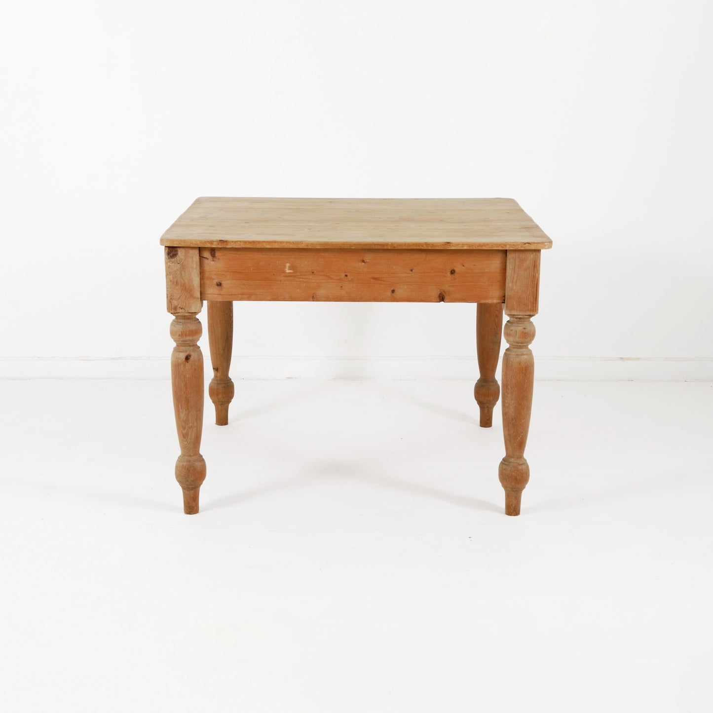 パインテーブル