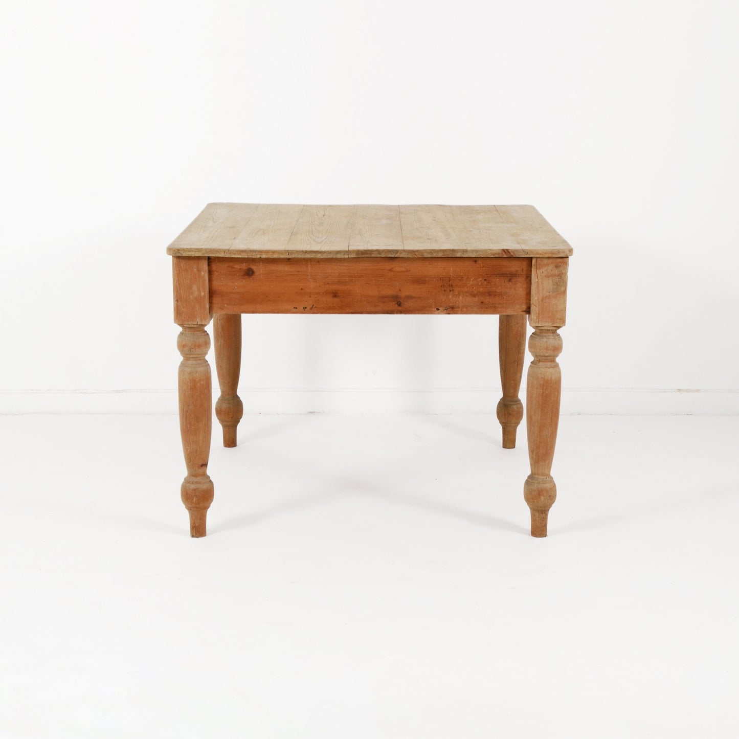 パインテーブル