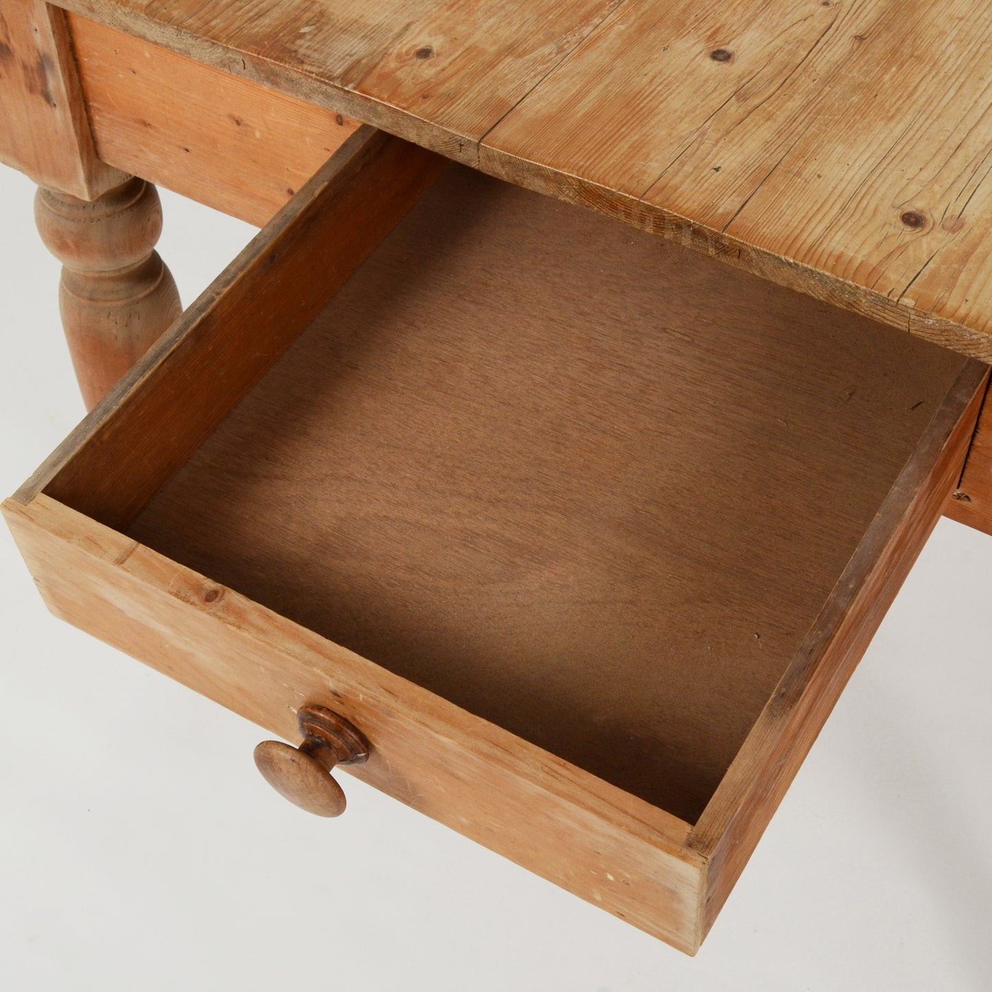 パインテーブル