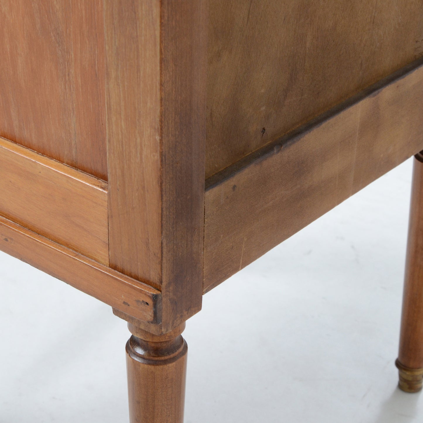 サイドチェスト