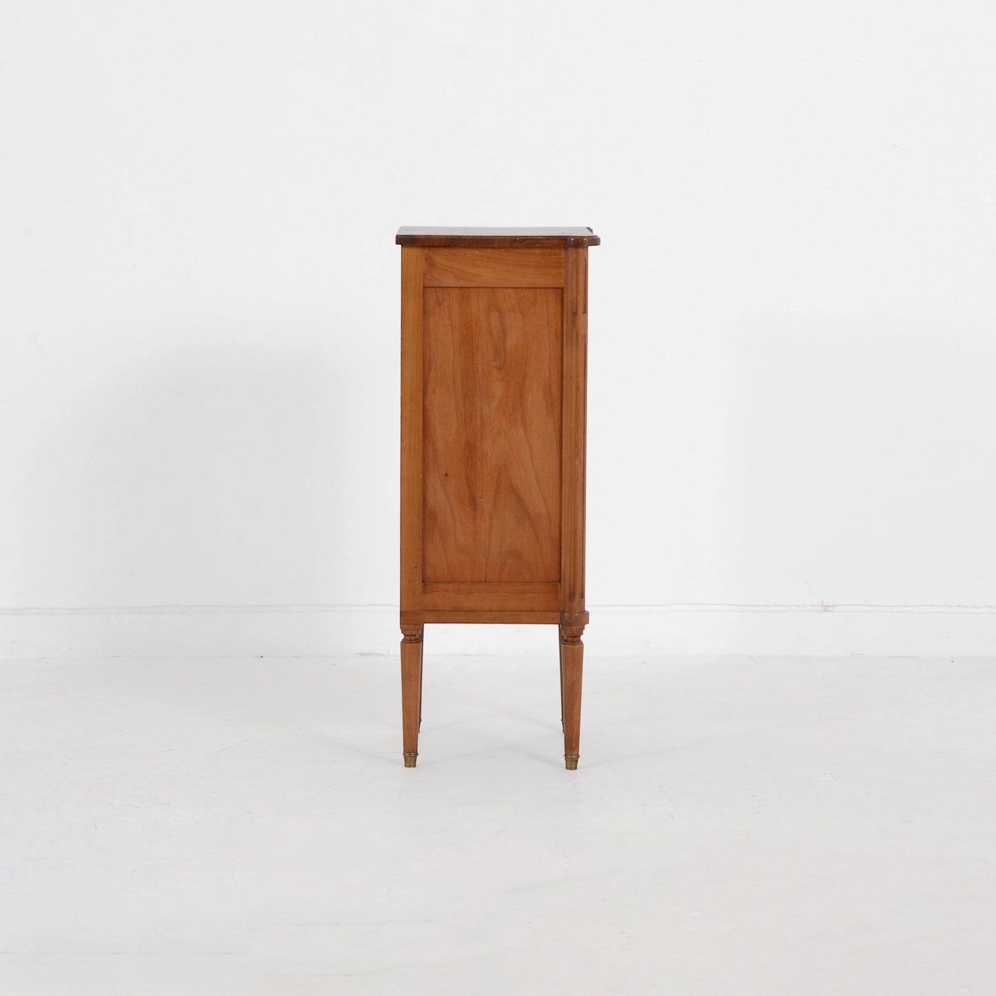 サイドチェスト