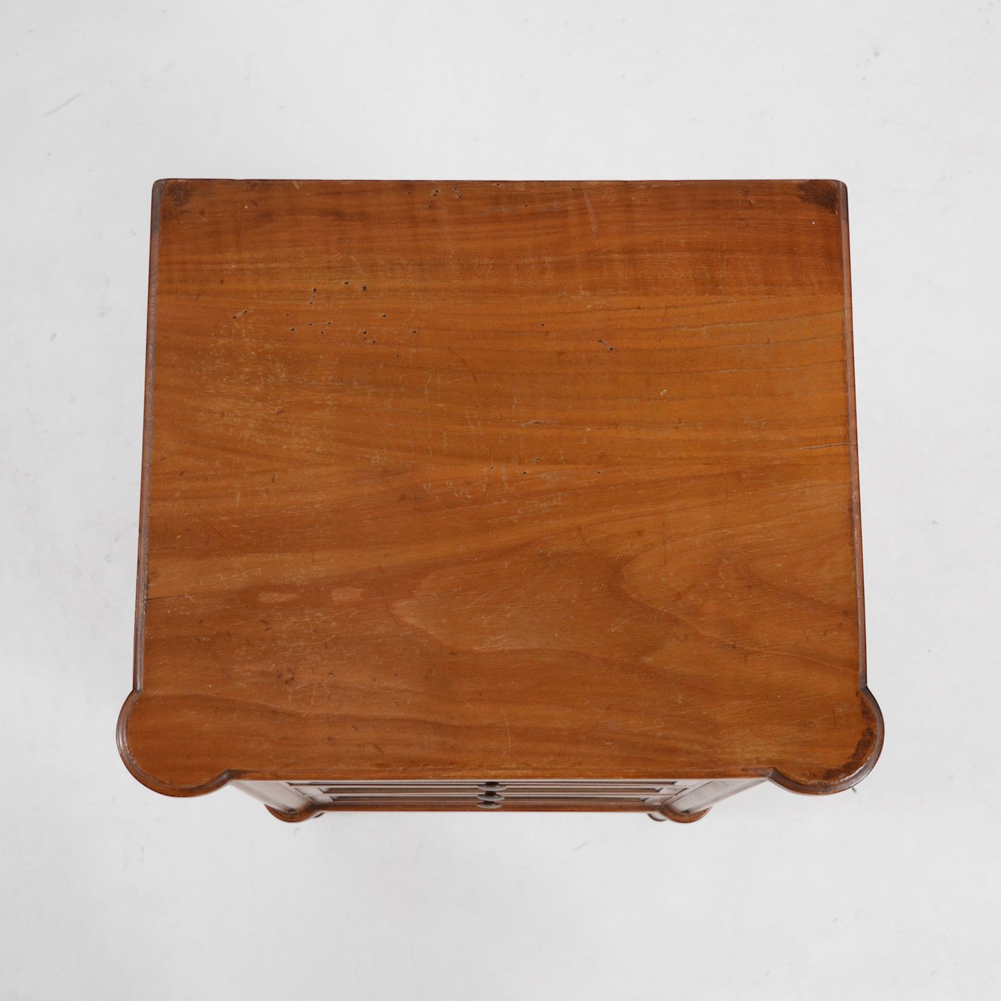 サイドチェスト