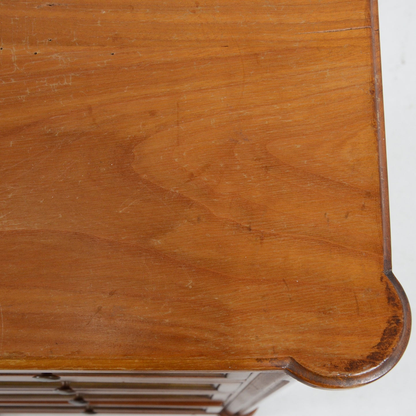 サイドチェスト