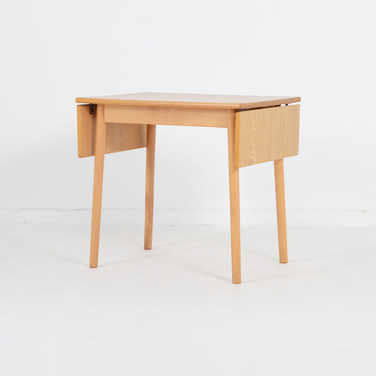 バタフライテーブル