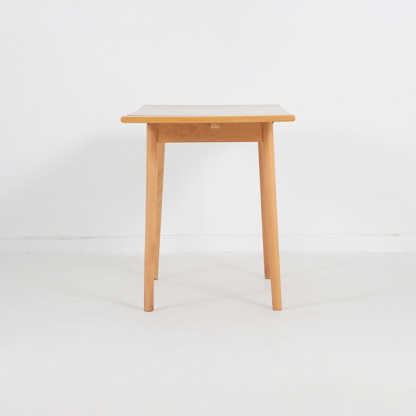 バタフライテーブル