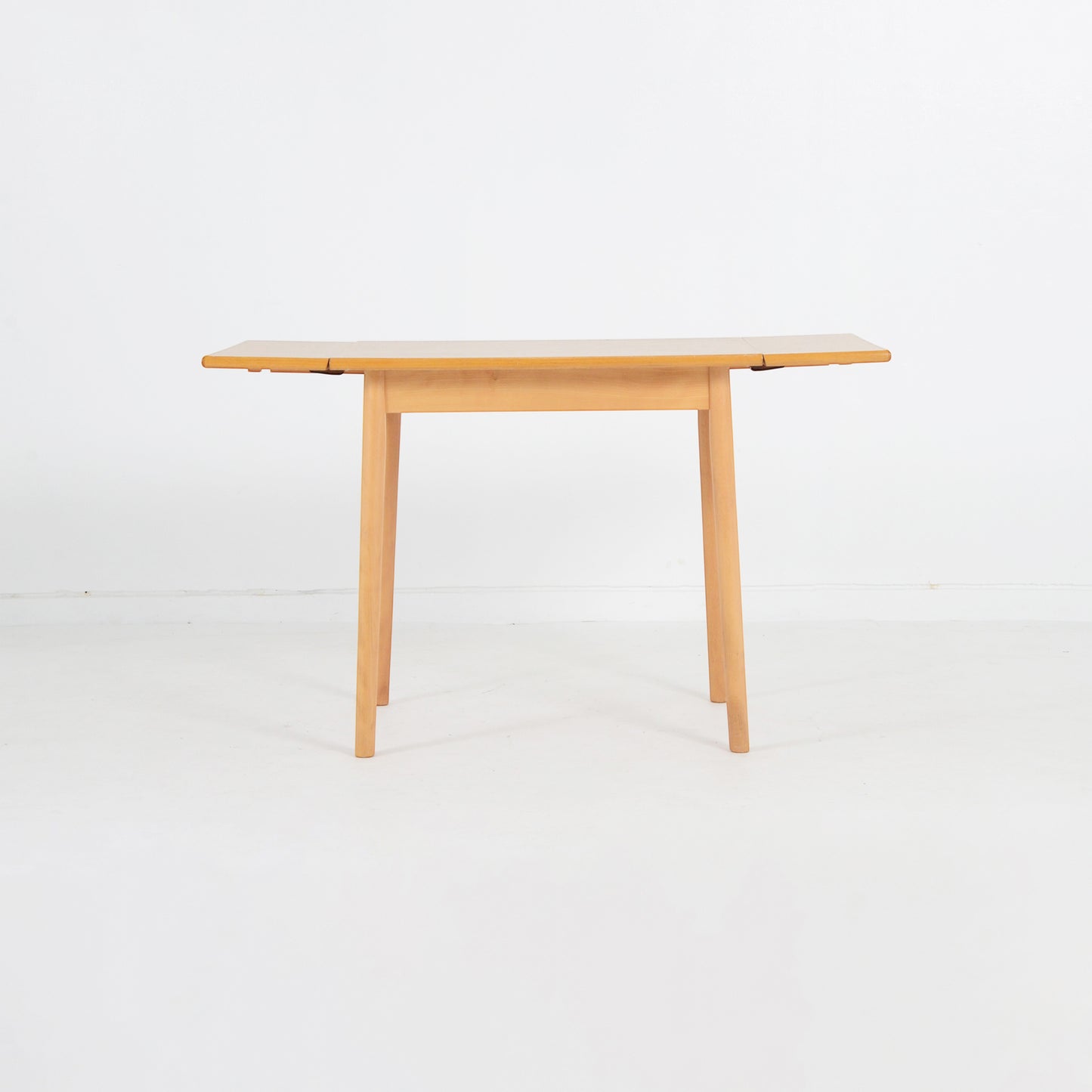 バタフライテーブル