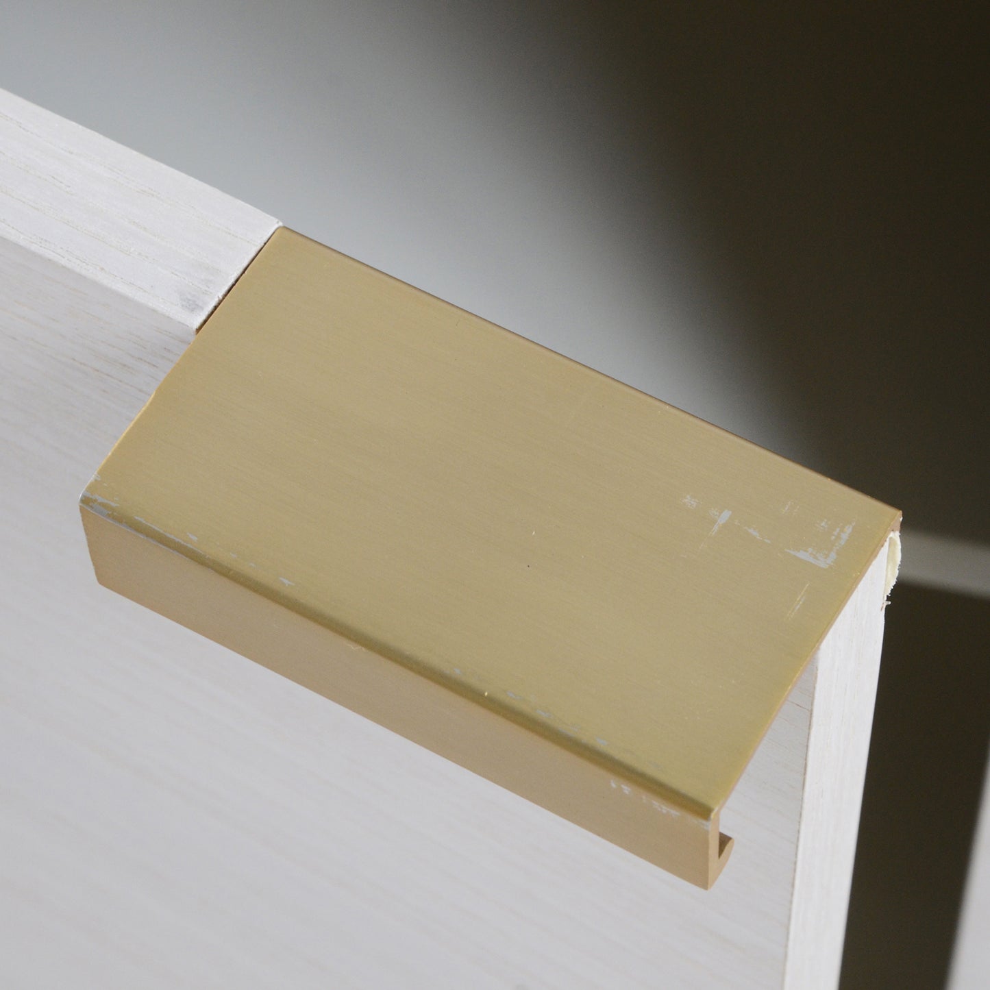 ホワイトチェスト マーブルトップ