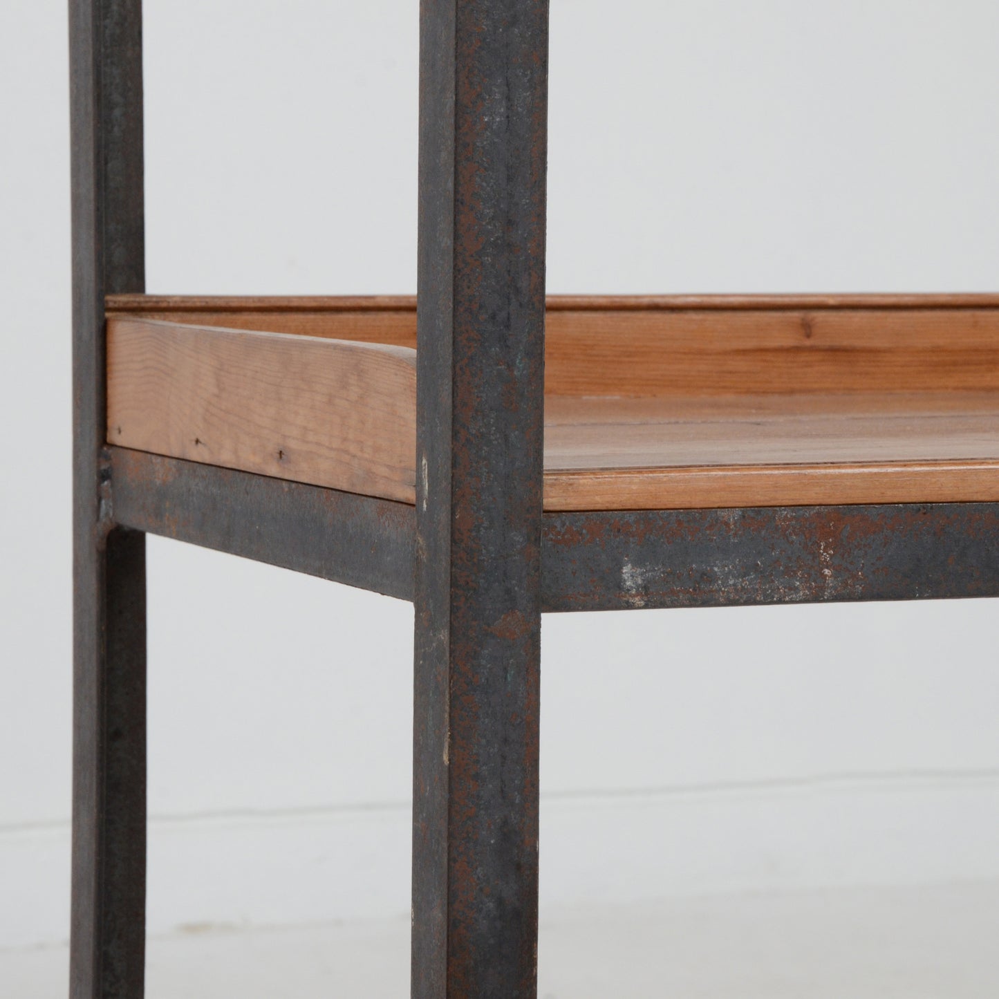 サイドシェルフ