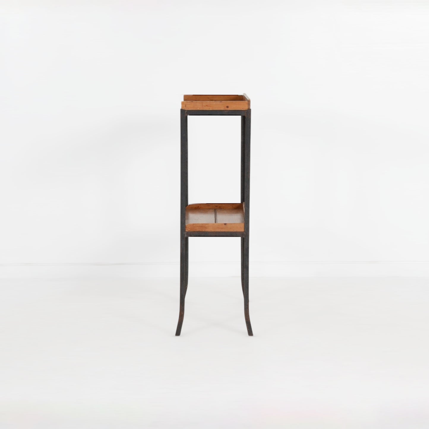 サイドシェルフ