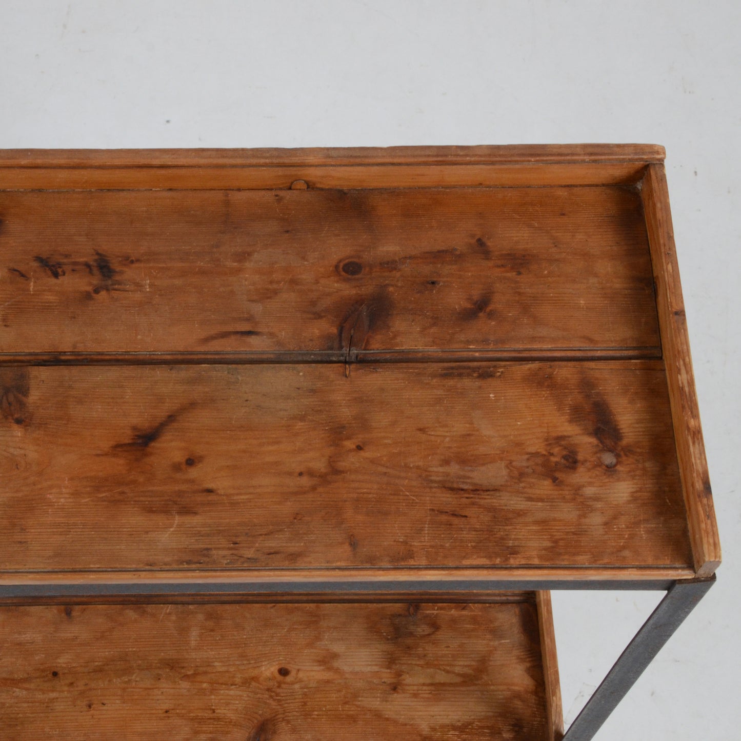 サイドシェルフ