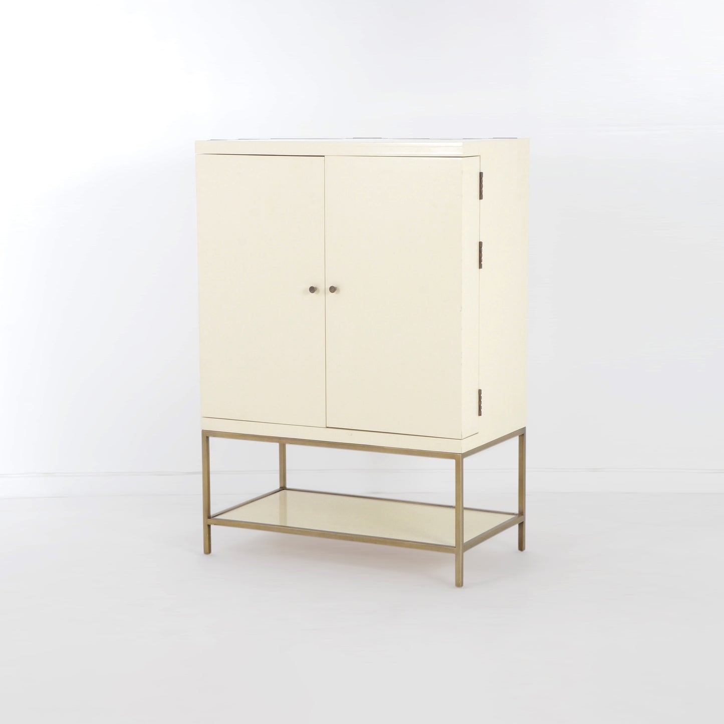 ディッシュチェスト