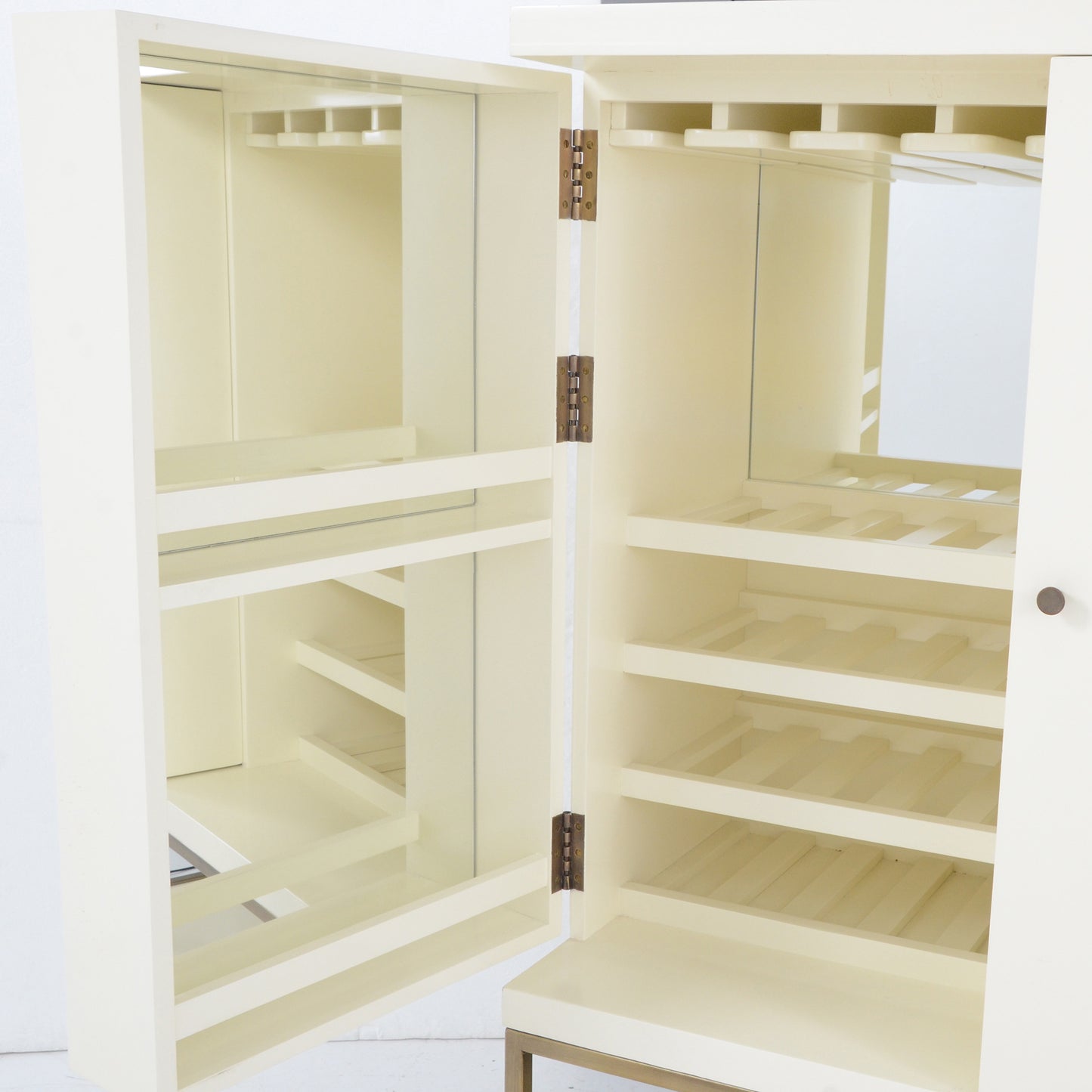 ディッシュチェスト