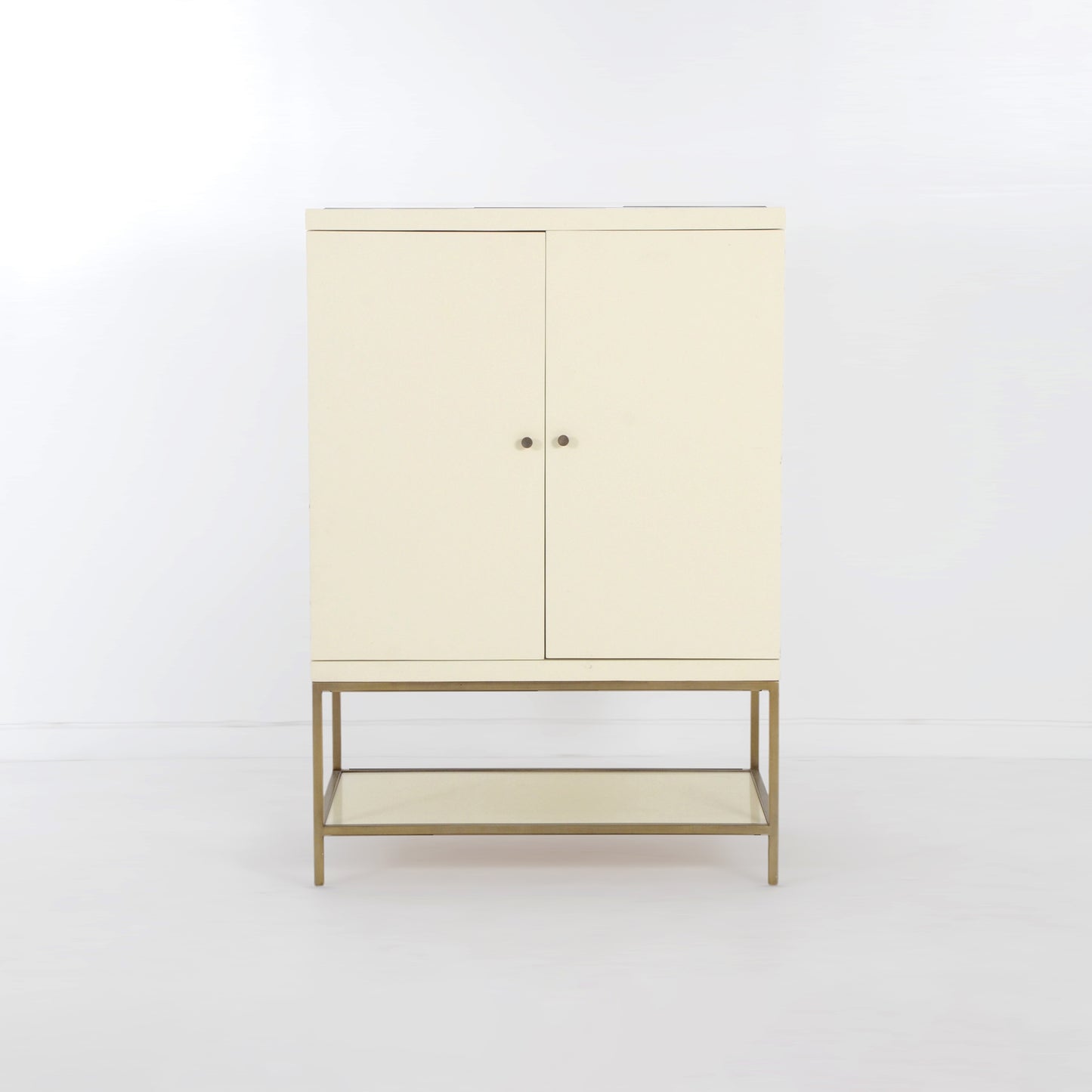 ディッシュチェスト