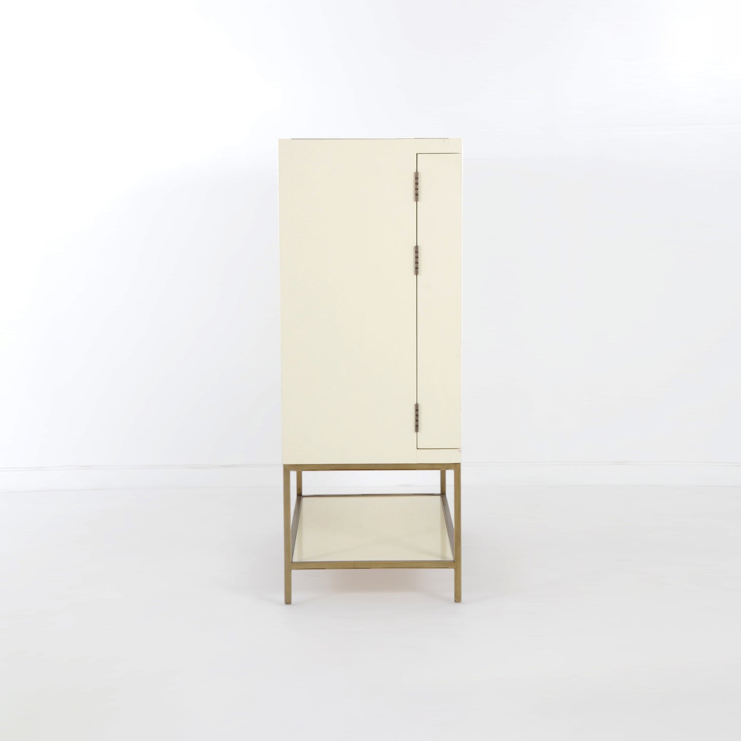 ディッシュチェスト