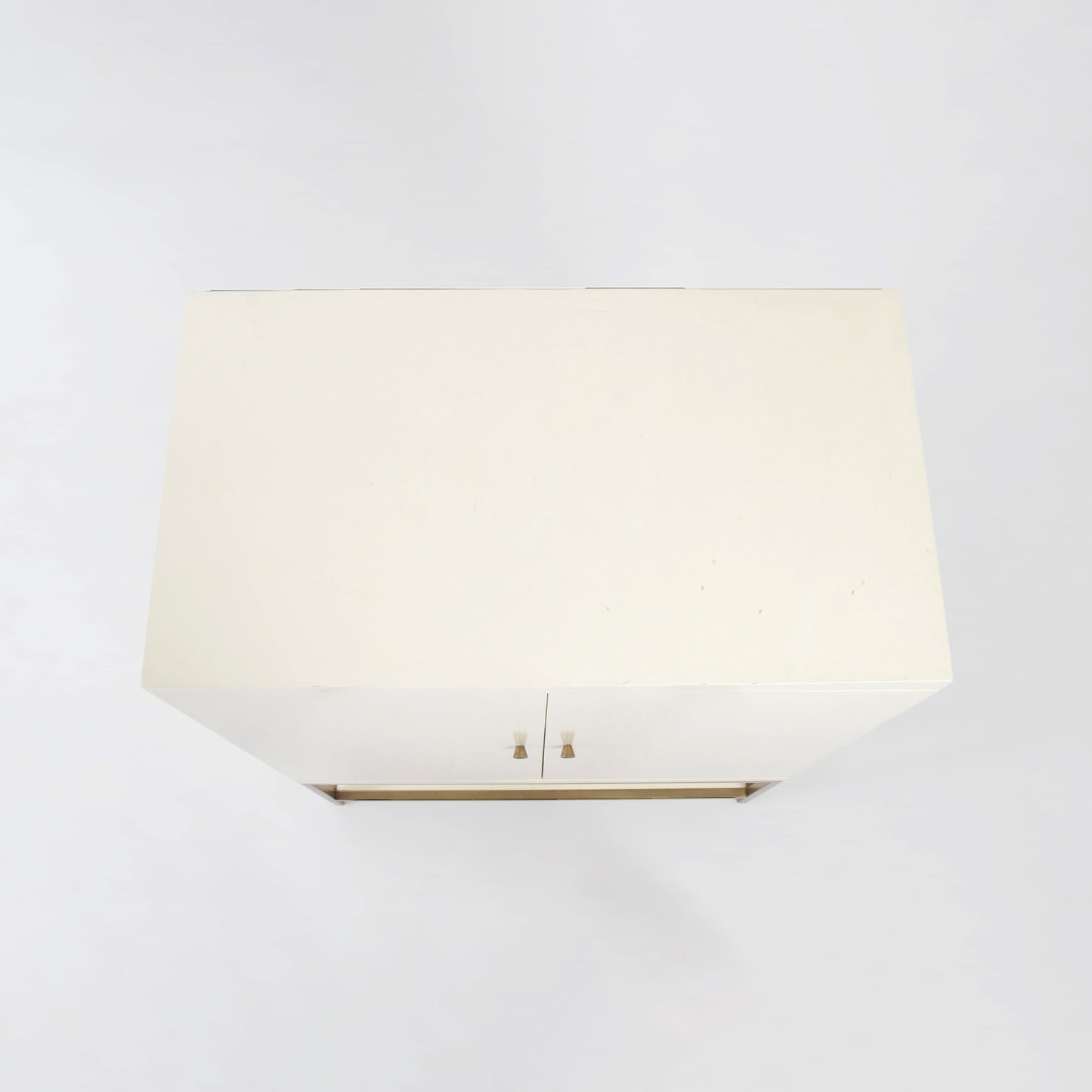 ディッシュチェスト