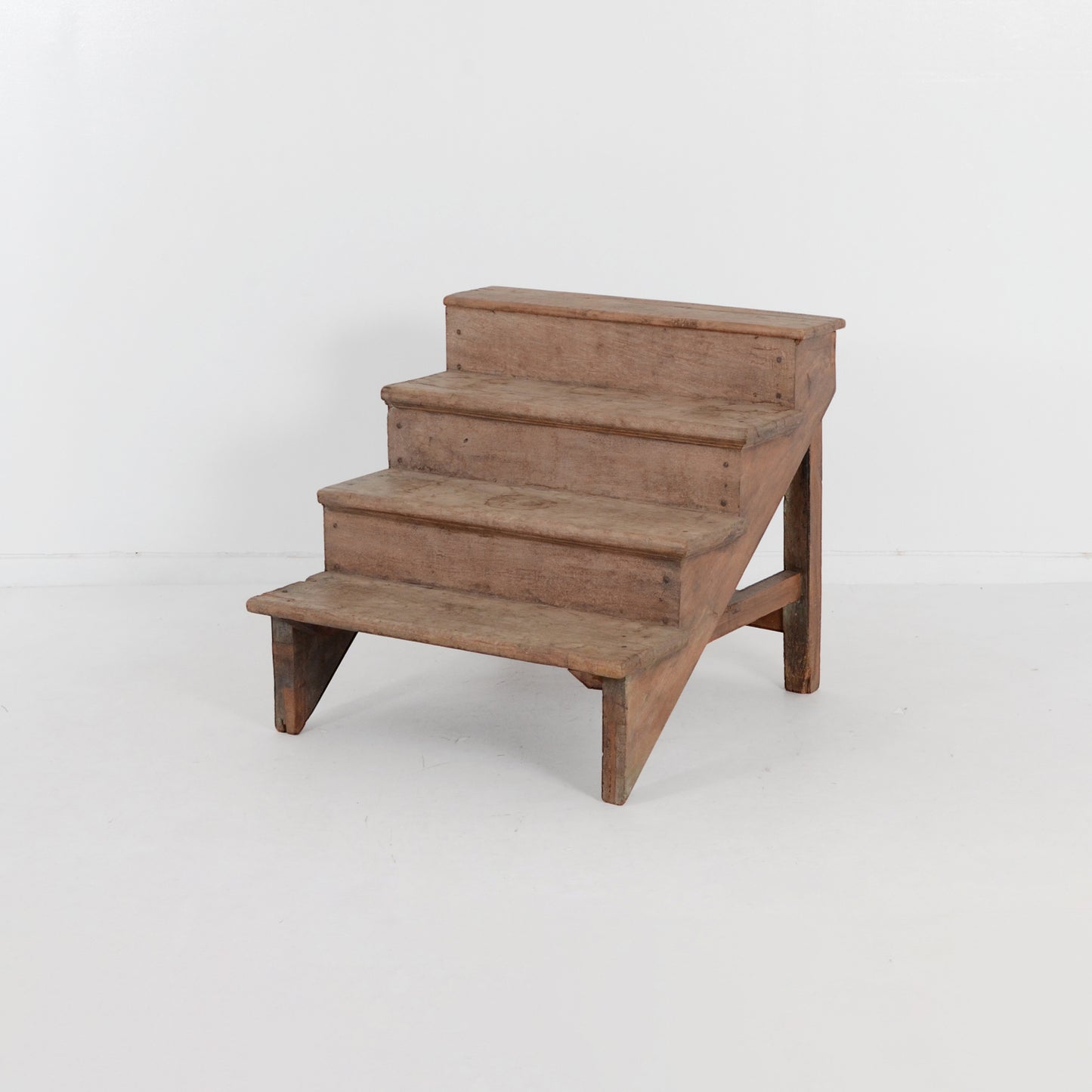 ステップシェルフ