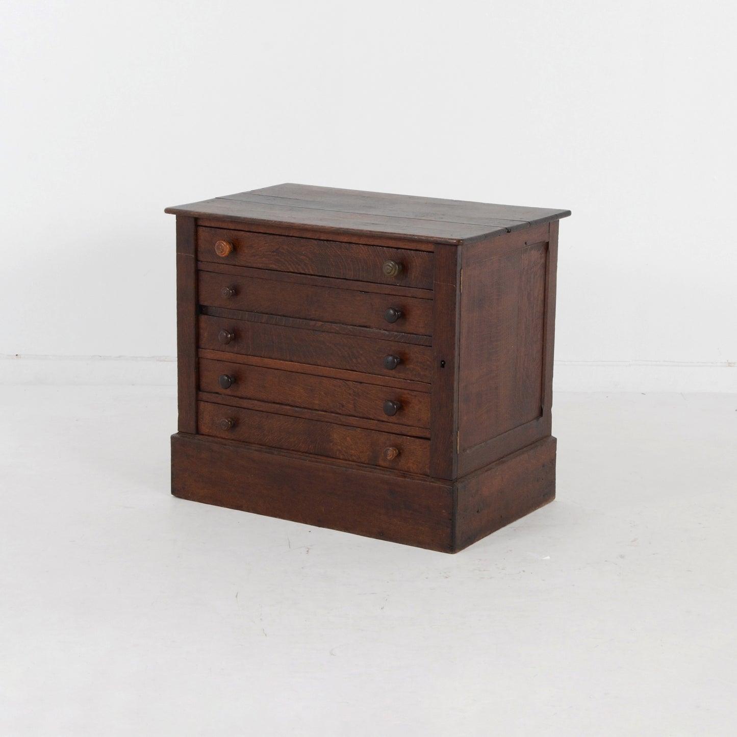 オークチェスト 1800’s