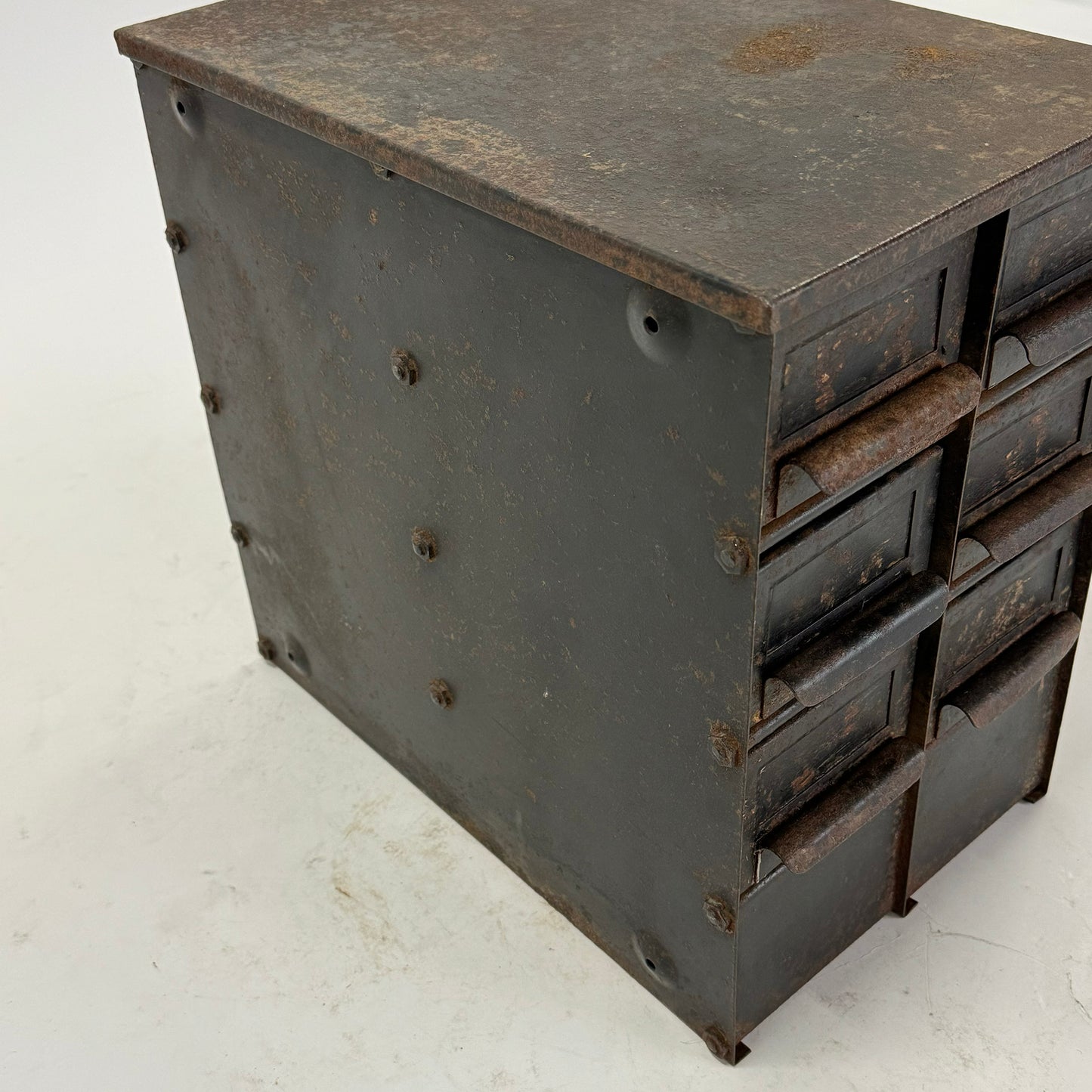 メタルデスクチェスト