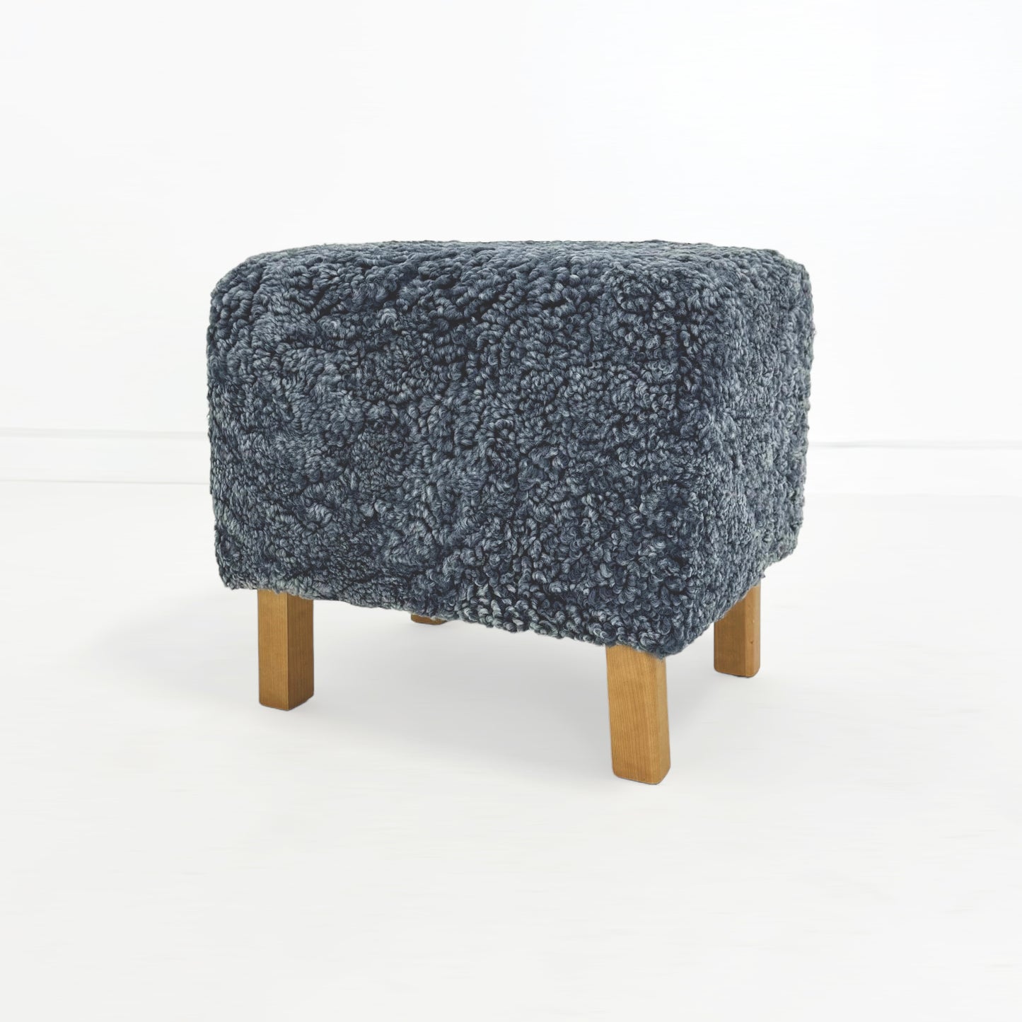 フットレストスツール