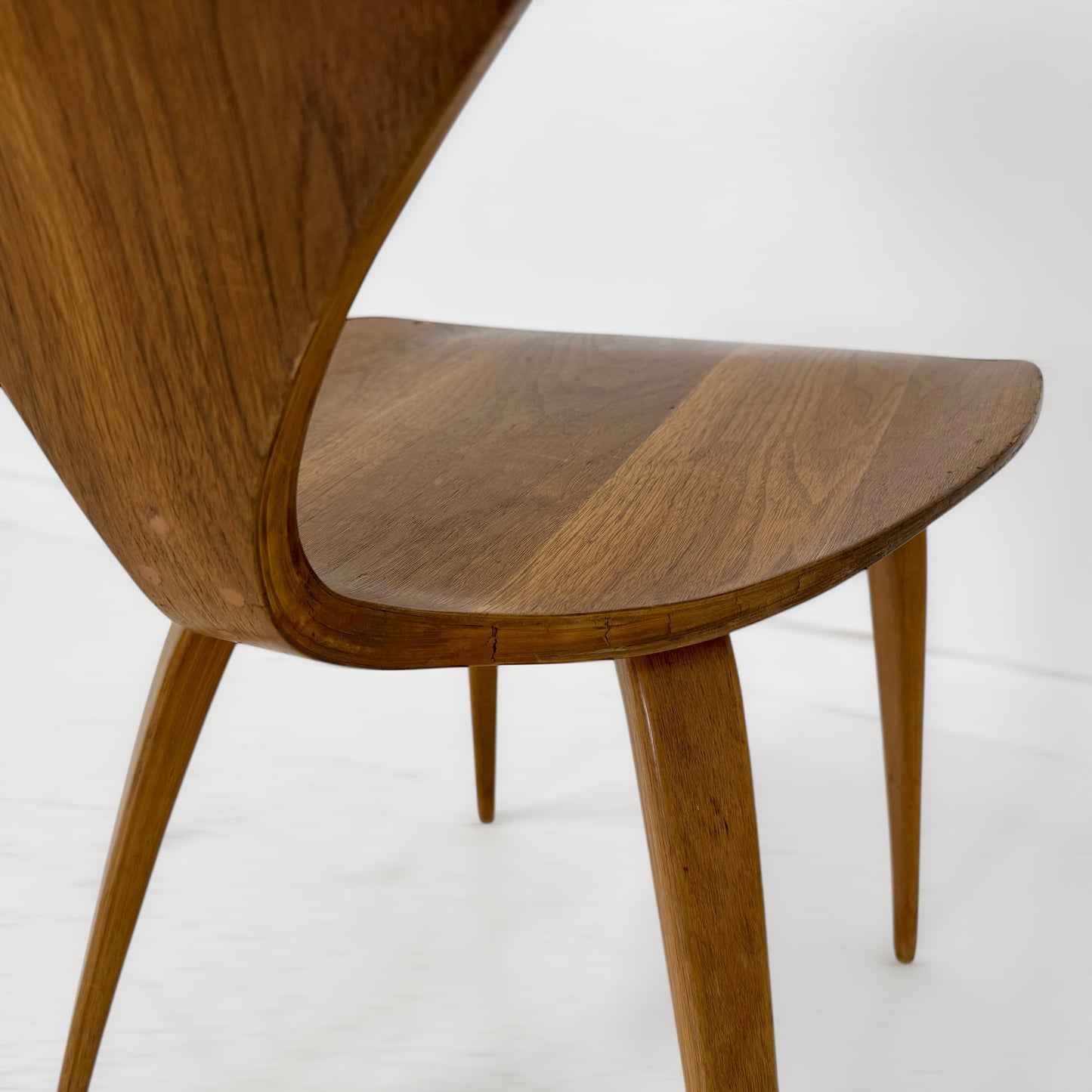 チャーナーサイドチェア