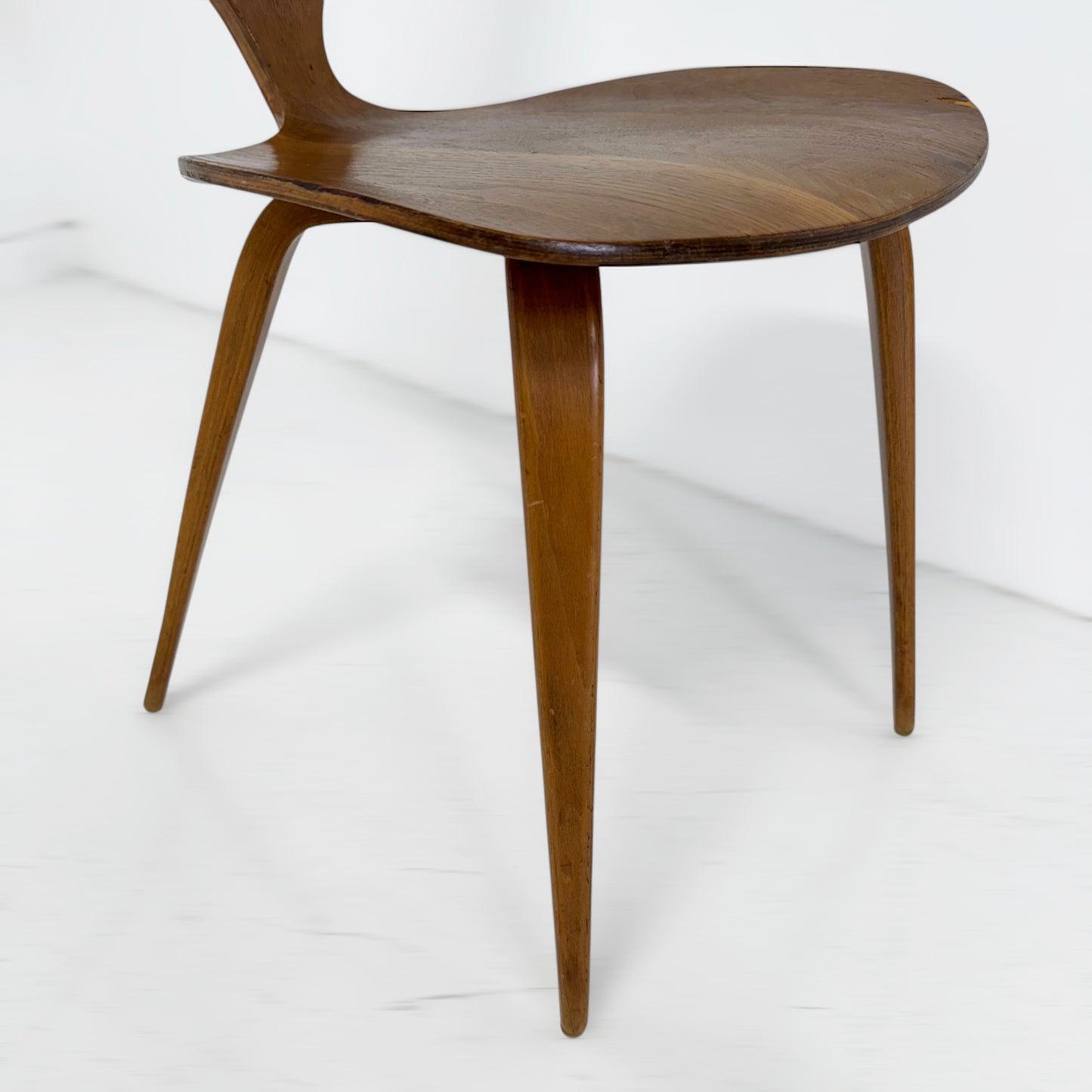 チャーナーサイドチェア